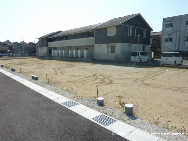 有栖川駅 徒歩13分 構造:木造土地面積:94.03平米 ( 28.44坪 ) 建物面積:92.73平米 ( 28.05坪 )