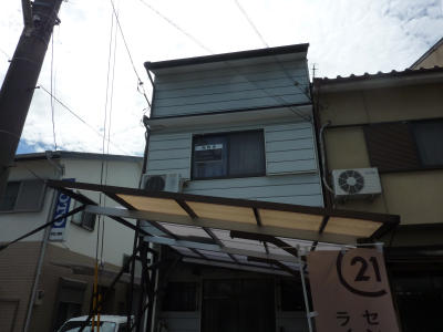 嵯峨嵐山駅 徒歩4分 構造:木造土地面積:57.93平米 ( 17.52坪 ) 建物面積:89.99平米 ( 27.22坪 )