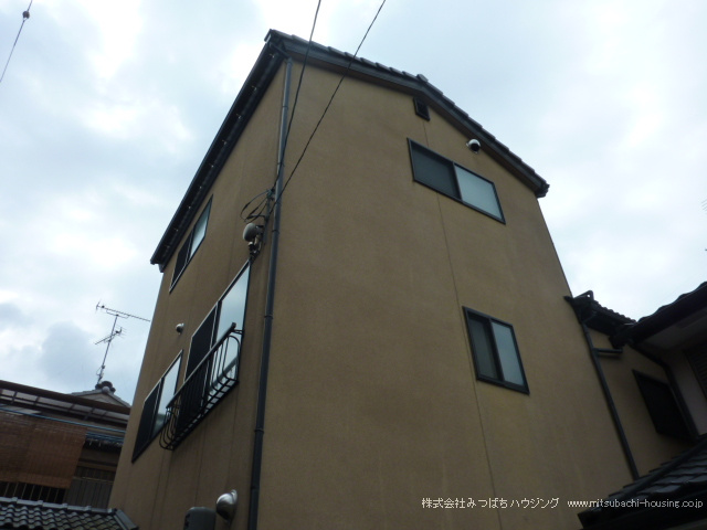 有栖川駅 徒歩6分 構造:木造土地面積:105.88平米 ( 32.02坪 ) 建物面積:117.58平米 ( 35.56坪 )