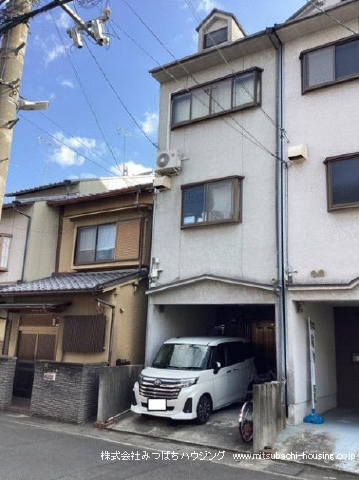 帷子ノ辻駅 徒歩16分 構造:木造土地面積:44.59平米 ( 13.48坪 ) 建物面積:94.86平米 ( 28.69坪 )