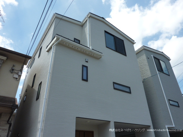 有栖川駅 徒歩18分 構造:木造土地面積:77平米 ( 23.29坪 ) 建物面積:115.92平米 ( 35.06坪 )