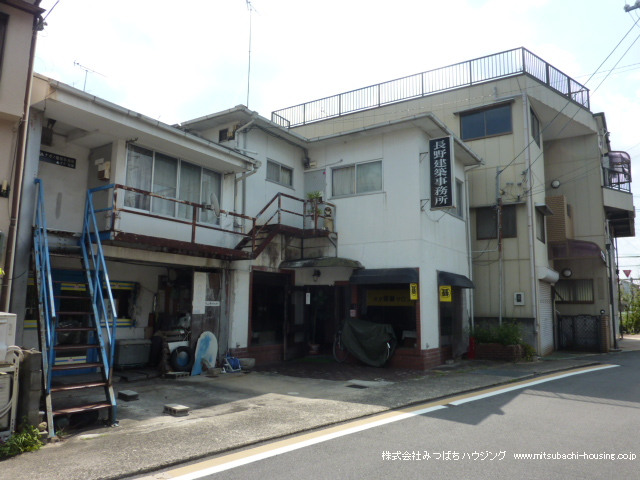 鹿王院駅 徒歩7分 構造:木造土地面積:119.18平米 ( 36.05坪 ) 建物面積:110.18平米 ( 33.32坪 )