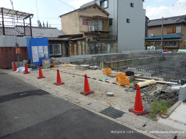 蚕ノ社駅 徒歩4分 構造:木造土地面積:71.38平米 ( 21.59坪 ) 建物面積:100.19平米 ( 30.3坪 )