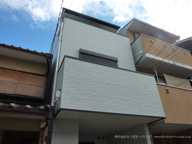 山ノ内駅 徒歩8分 構造:木造土地面積:46.64平米 ( 14.1坪 ) 建物面積:72.75平米 ( 22坪 )